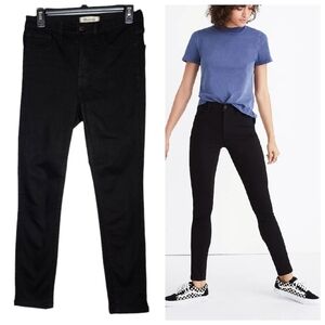 Madewell Roadtripper Jeans in Bennett‎ Black. Size 27.
